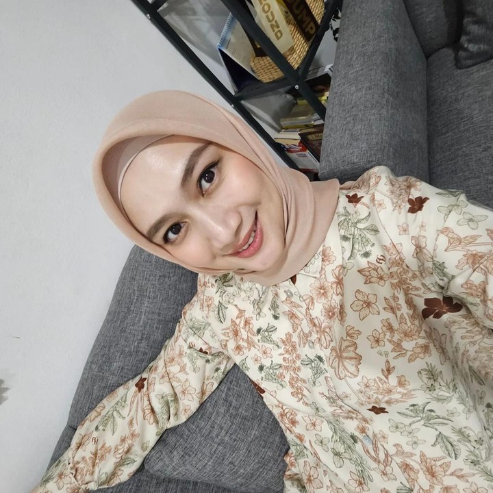 <p>Selamat ulang tahun, Melody. Kita doakan, semoga ia selalu dalam keadaan sehat, bahagia bersama keluarga, dan sukses dengan karier yang dijalaninya, ya. (Foto: Instagram @melodylaksani92)</p>