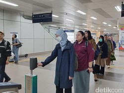 Tap In Kartu Uang Elektronik di MRT Kini Beralih Pakai Reader JakLingko