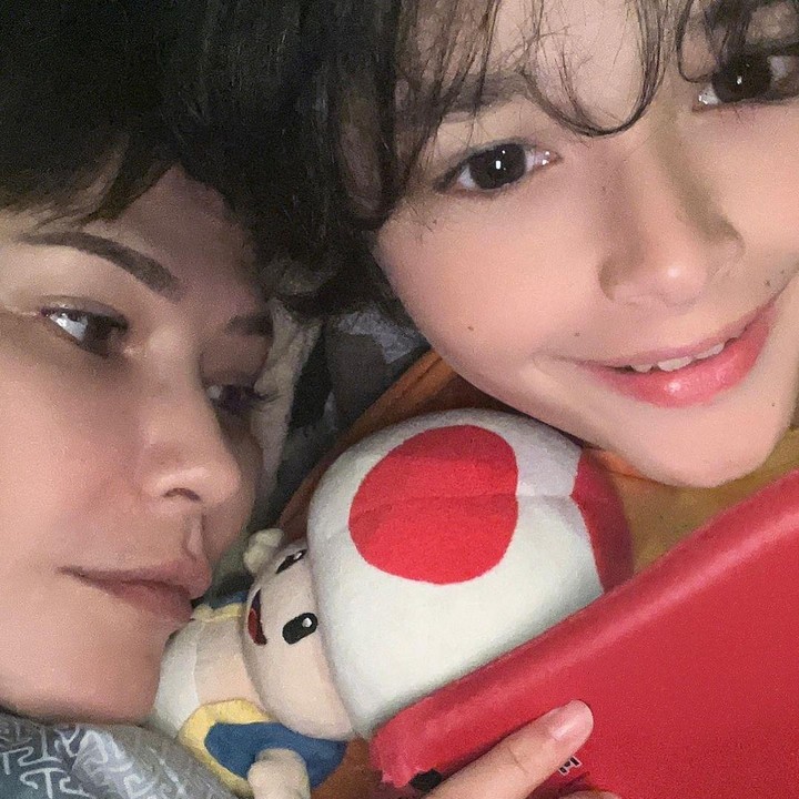 <p>Melihat dari media sosial Tamara, Kenzou juga merupakan anak yang hobi bermain bola. Wanita 49 tahun itu bahkan menyebut Kenzou selalu bermain bola setiap hari. (Foto: Instagram: @tamarableszynskiofficial)</p>