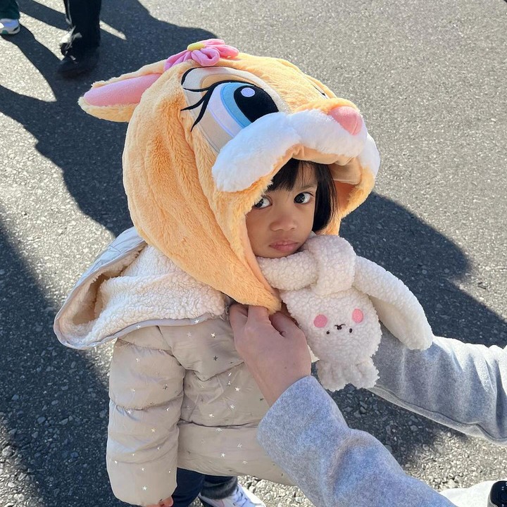 <p>Sosok Nakeya telah menarik perhatian netizen sejak dirinya dilahirkan. Tidak sedikit dari mereka yang merasa gemas dengan tingkah laku Si Kecil. (Foto: Instagram: @riafinola)</p>