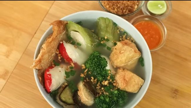 Resep Sup Bakso Ayam Sayur Ala Chef Devina Hermawan, Cocok untuk Menu ...