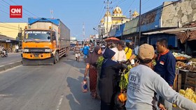 VIDEO: Waspada, 2 Pasar Tumpah di Brebes Biang Macet Arus Mudik