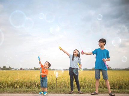 Mudik Lebaran Bikin Kangen, Dengar Cerita Nenek & Anak-Anak Main di Sawah