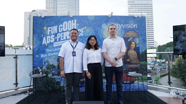 Melalui City Vision Bus Shelter Advertising, City Vision menjadi satu-satunya perusahaan media OOH yang terhubung dengan seluruh jaringan Transjakarta.