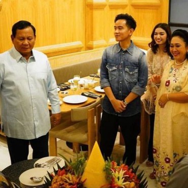 7 Potret Prabowo & Titiek Rayakan Ultah ke-40 Didit Hediprasetyo Putra Semata Wayang