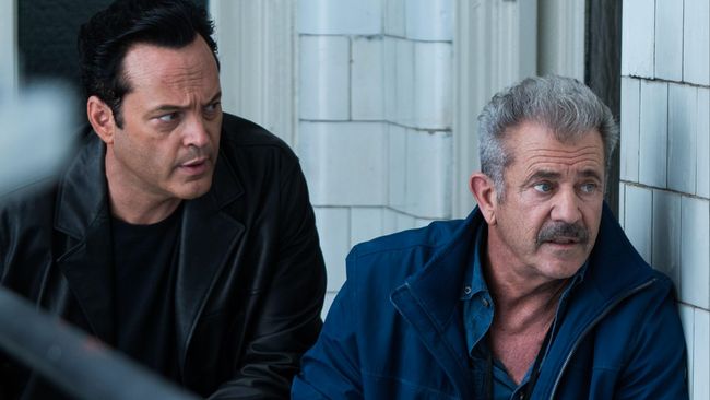 Jadwal Bioskop Trans TV hari ini (27 Maret) Dragged Across Concrete. Berikut sinopsis Dragged Across Concrete dibintangi Mel Gibson.