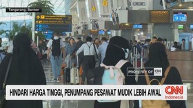 VIDEO: Hindari Harga Tinggi, Penumpang Pesawat Mudik Lebih Awal