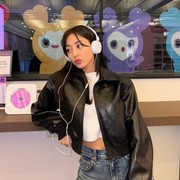 Get The Look: Inspirasi Outfit Sporty yang Fashionable dari Jihyo TWICE