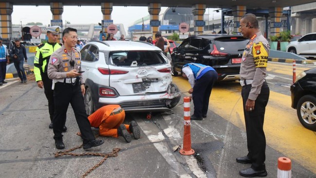 Ugal-Ugalan Truk Jadi Biang Keladi Kecelakaan Beruntun di Gerbang Tol Halim