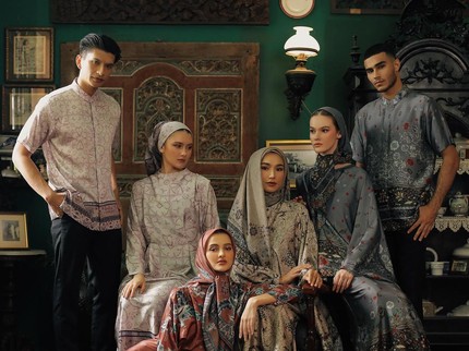 5 Potret Outfit Lebaran Rancangan Desainer Perempuan Indonesia, Dian Pelangi Tampilkan Motif Klasik