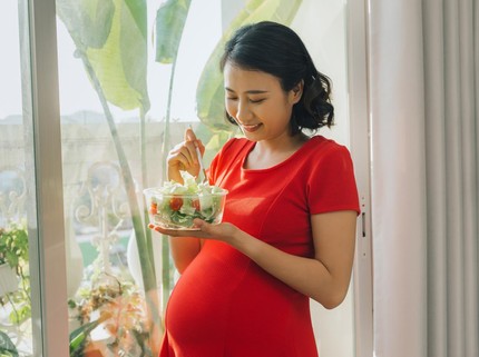 9 Makanan Penambah Berat Badan Janin Trimester 3, Konsumsi Ikan hingga Ayam