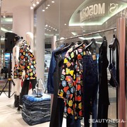 Jadi Inspirasi Outfit Lebaran, Yuk Coba Tren Denim Outfit Bersama Moschino Jeans!