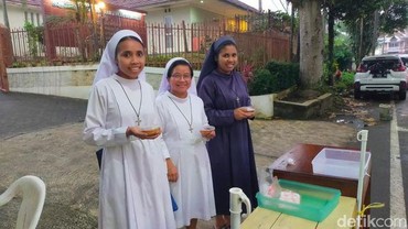 Viral Biarawati Jualan Takjil, Ternyata Alasannya...