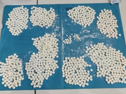 Tim Gabungan Bea Cukai Gagalkan Pengiriman 1.000 Pil Koplo Y