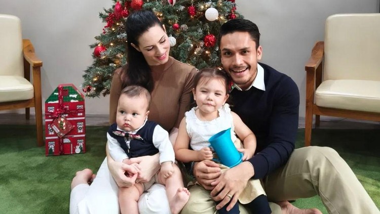 Potret Blair Putri Randy Pangalila Potret Blair Putri Randy Pangalila