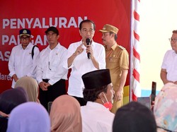 Jokowi soal Bantuan Pangan Hingga Desember: Saya Berusaha tapi Tak Janji