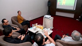 Jokowi Telepon Erick Thohir Usai Indonesia Gasak Vietnam, Ada Apa?