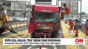 VIDEO: Sopir Ugal-ugalan, Truk Tabrak Enam Kendaraan