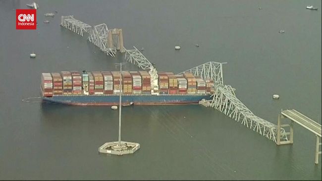 Bangunan Sejarah Tua Jembatan Baltimore AS Ambruk Akibat Kecelakaan Kapal