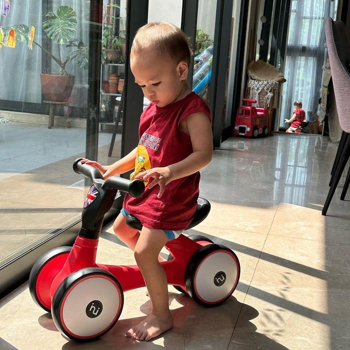 <p>Marcel dan Deasy kerap mengunggah momen kebersamaannya bersama sang putra. Mulai dari menghabiskan waktu di rumah hingga berlibur ke berbagai tempat. (Foto: Instagram: @deasypriscilla)</p>