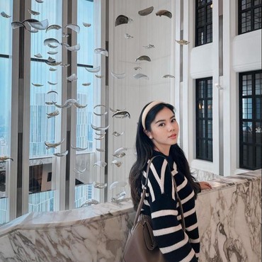 Isu Pacari Mayor Teddy, 7 Potret Bthari Ayeisha Calon Adik Ipar Ayu Ting Ting