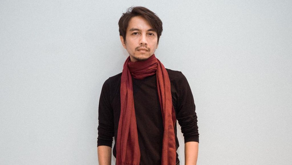 Istri Fiersa Besari Ditabrak Mobil dari Belakang, Begini Kronologinya