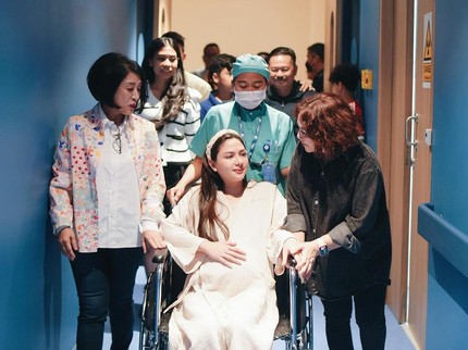5 Potret Jessica Mila Melahirkan Anak Pertama, Ramai Didampingi Keluarga Yakub Hasibuan