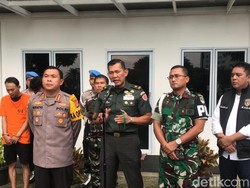 Duduk Perkara 4 Pria Dikeroyok Oknum TNI di Depan Polres Jakpus