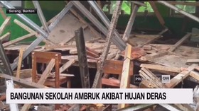 VIDEO: Bangunan Sekolah Ambruk Akibat Hujan Deras