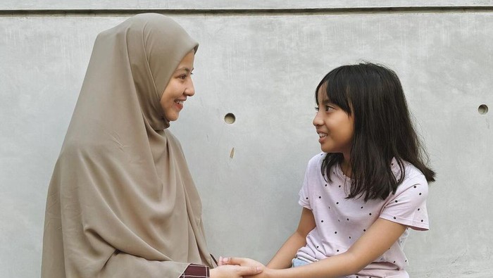 Potret Megumi Putri Natasha Rizky