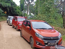 Poros Palopo-Toraja di Wara Barat Macet 2 Km Imbas Proyek Pelebaran Jalan