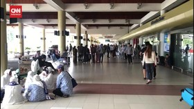 VIDEO: Gunung Marapi Erupsi, Bandara Minangkabau Sempat Ditutup