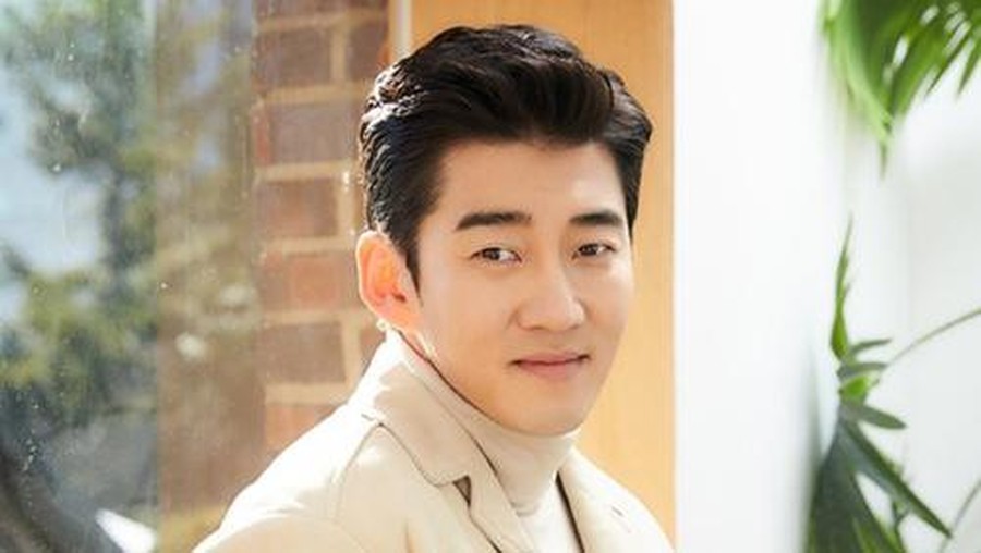 Yoon Kye Sang Siap Jadi Pelatih Rugby di Drama Baru