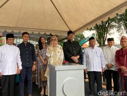 Momen Haru Anita Tanjung saat Groundbreaking Masjid CT Arsa