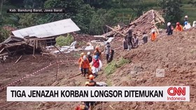 VIDEO: Tiga Jenazah Korban Longsor Ditemukan
