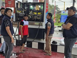 Sidak SPBU Kediri, Polisi Cek Dispenser hingga Tandon BBM