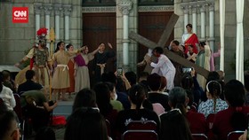 VIDEO: Jumat Agung, Katedral Jakarta Gelar Drama Penyaliban Yesus