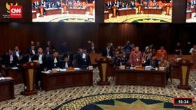VIDEO: Kubu Anies dan Ganjar Minta 4 Menteri Jokowi Jadi Saksi di MK