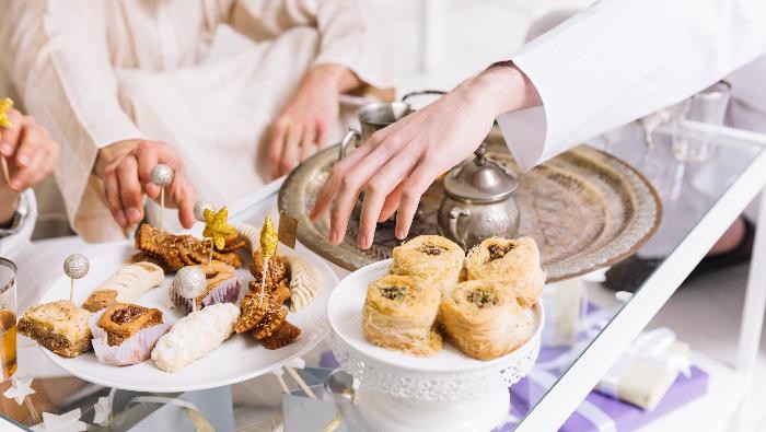 5 Kiat Jitu Kontrol Nafsu Makan Saat Lebaran, Dijamin 'Anti Melar-Melar Club'