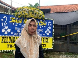RT: Jenazah Anak Lansia Membusuk di Jaksel Ditemukan Bersandar di Pintu