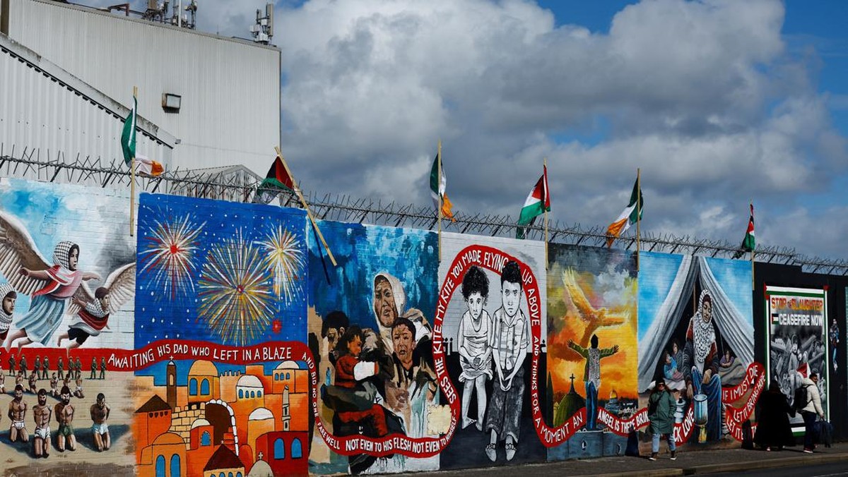 FOTO: Perjuangan dan Solidaritas untuk Gaza lewat Mural di Belfast