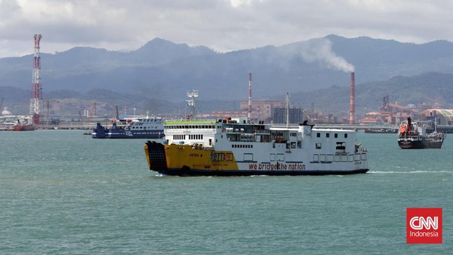 Pemudik asal Sumatera yang telah menyeberang dari Pelabuhan Bakauheni ke Pelabuhan Merak sebanyak 47.165 orang hingga hari ini