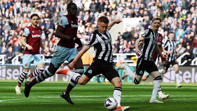 Pertempuran Gol Dramatis: Newcastle Menekuk West Ham dalam Permainan 7 Gol