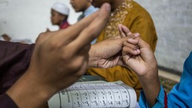 FOTO: Tadarus dalam Sunyi di Rumah Tuli Jatiwangi