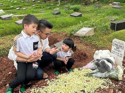 Pasca Kepergian Stevie Agnecya, Suami Ungkap Kondisi Anak yang Tak Mau Ditinggal Kerja