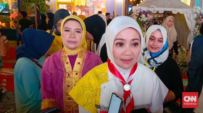 Istri Ridwan Kamil, Atalia Praratya disebut masuk dalam bursa calon wakil gubernur Dedi Mulyadi nan diusung Koalisi Indonesia Maju (KIM) di Pilgub Jabar 2024.