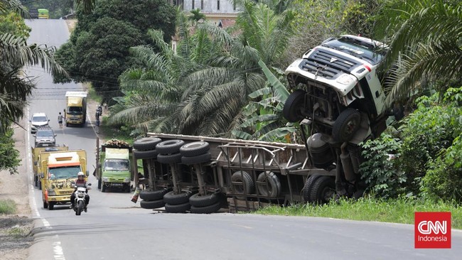 Kecelakaan kendaraan niaga sudah menjadi momok. Terdapat dua hal yang perlu diperhatikan, yaitu safety dan driving behaviour.