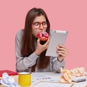 Hati-Hati, 5 Jenis Makanan Ini Bisa Bikin Mudah Lupa dan Ganggu Konsentrasi Belajar!