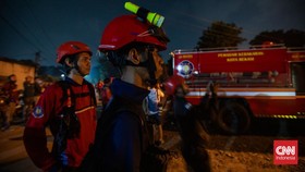 Gulkarmat DKI: Masih Ada Titik Api di Lokasi Ledakan Gudang Amunisi