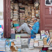 Ini Kisah Pria Tua Asal Maroko yang Membaca Lebih dari 4000 Buku, untuk Balas Dendam Atas Masa Lalunya!